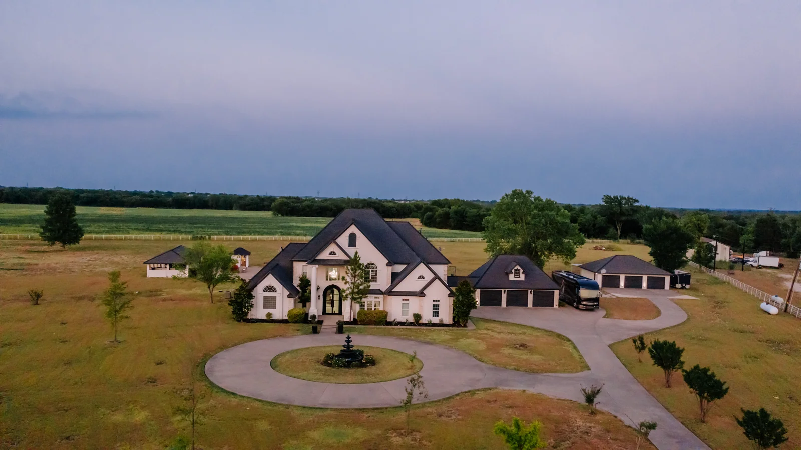 The estate from above, 1129 Oak Creek Road - MLS archive / 2022